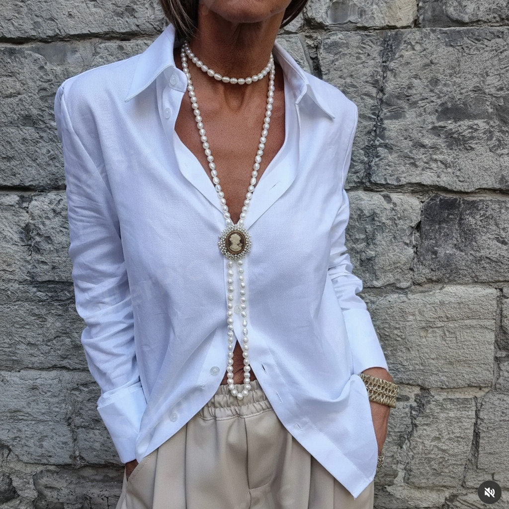 Broche camafeo clásico con perlas