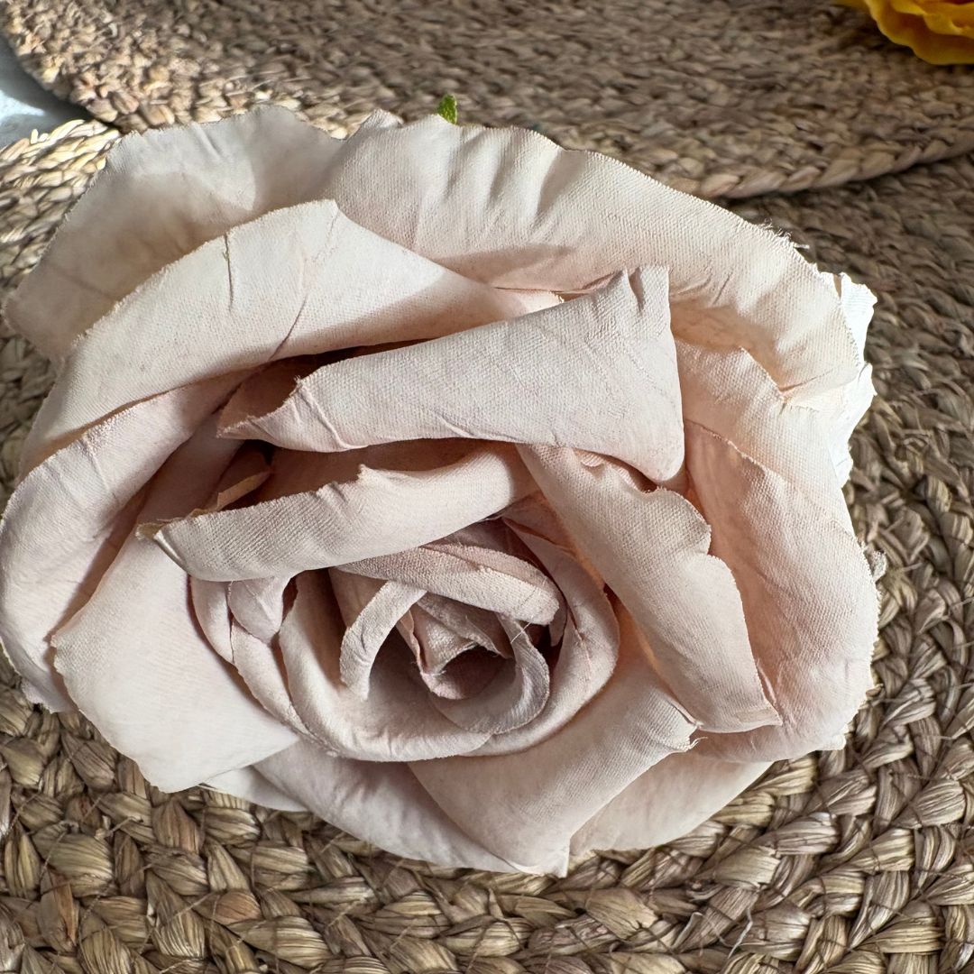 Rosa de Flamenca Artesanal "Esencia Andaluza" – Colección Feria (6 Colores)