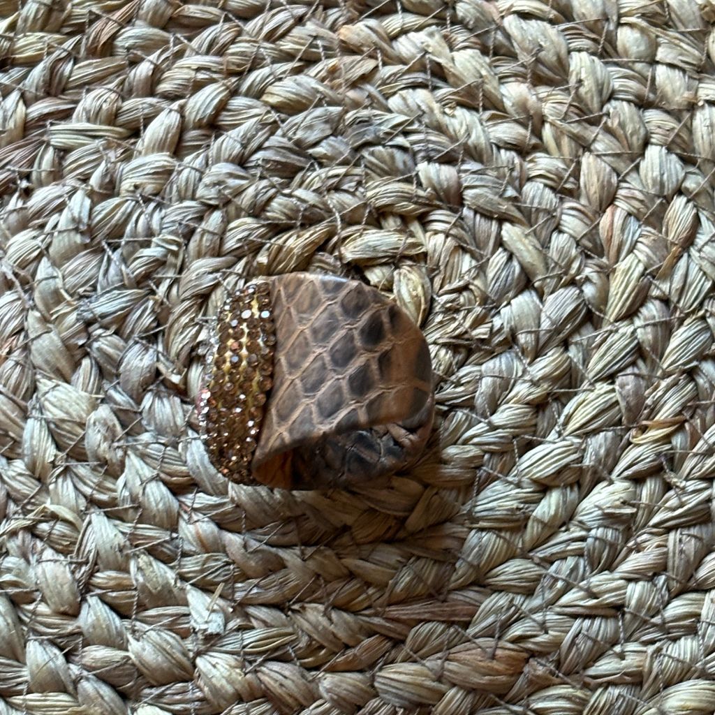 Anillo Drusa Brillante – Diseño Artesanal en Colores