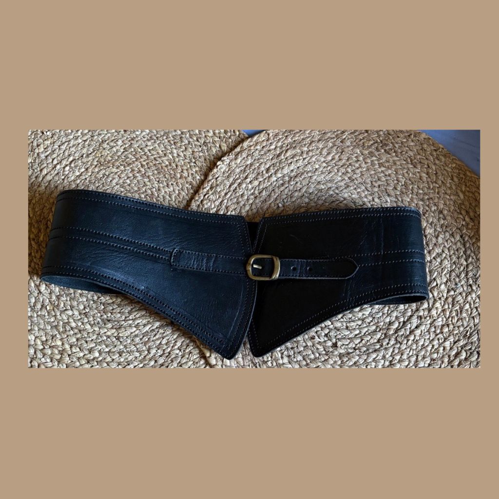 Fajín de Piel Negro Ancho con Hebilla — Estilo Premium