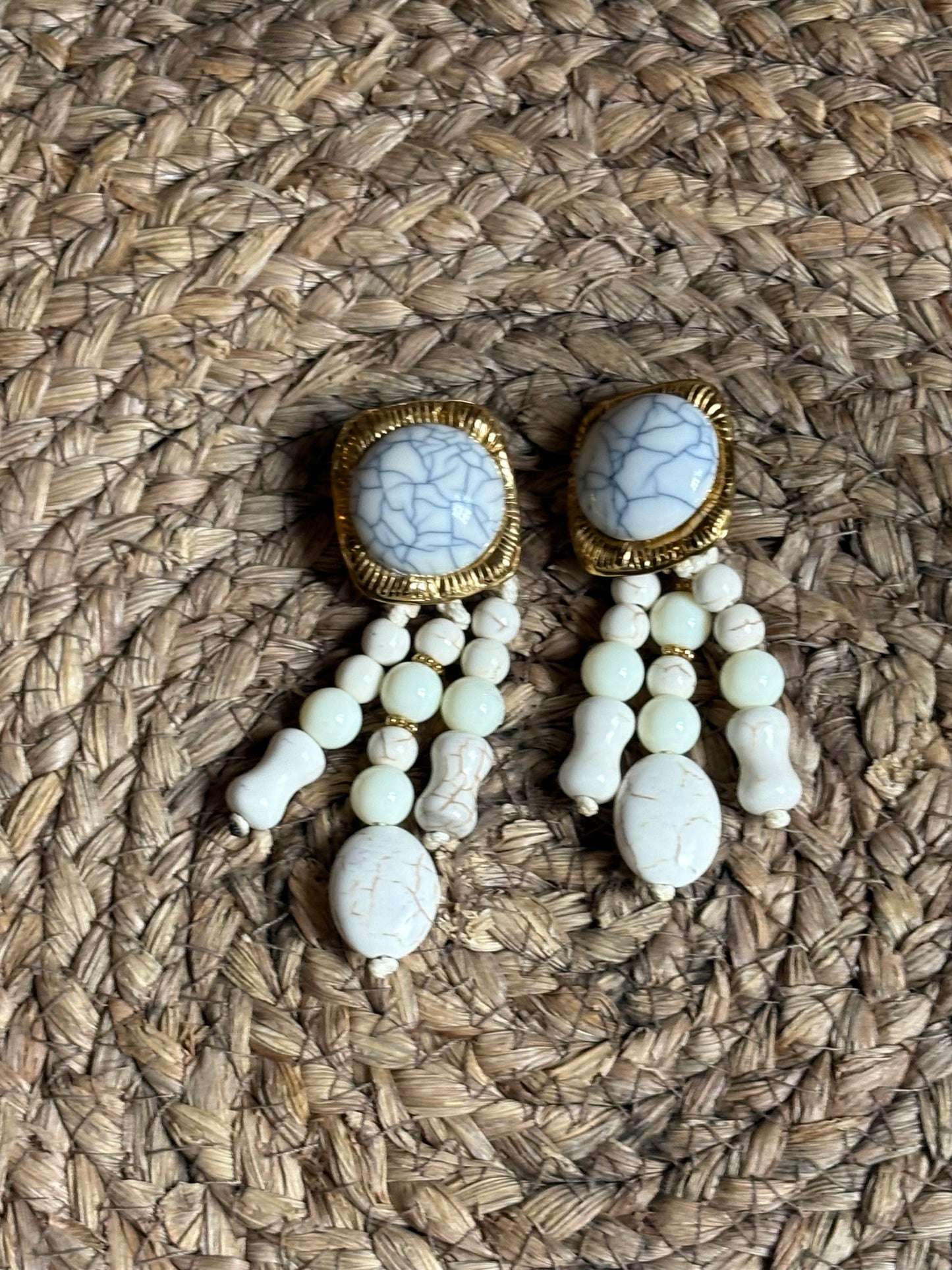 Pendientes Chandelier de Cabujón y Cuentas by Keka Durán (3 Variantes)