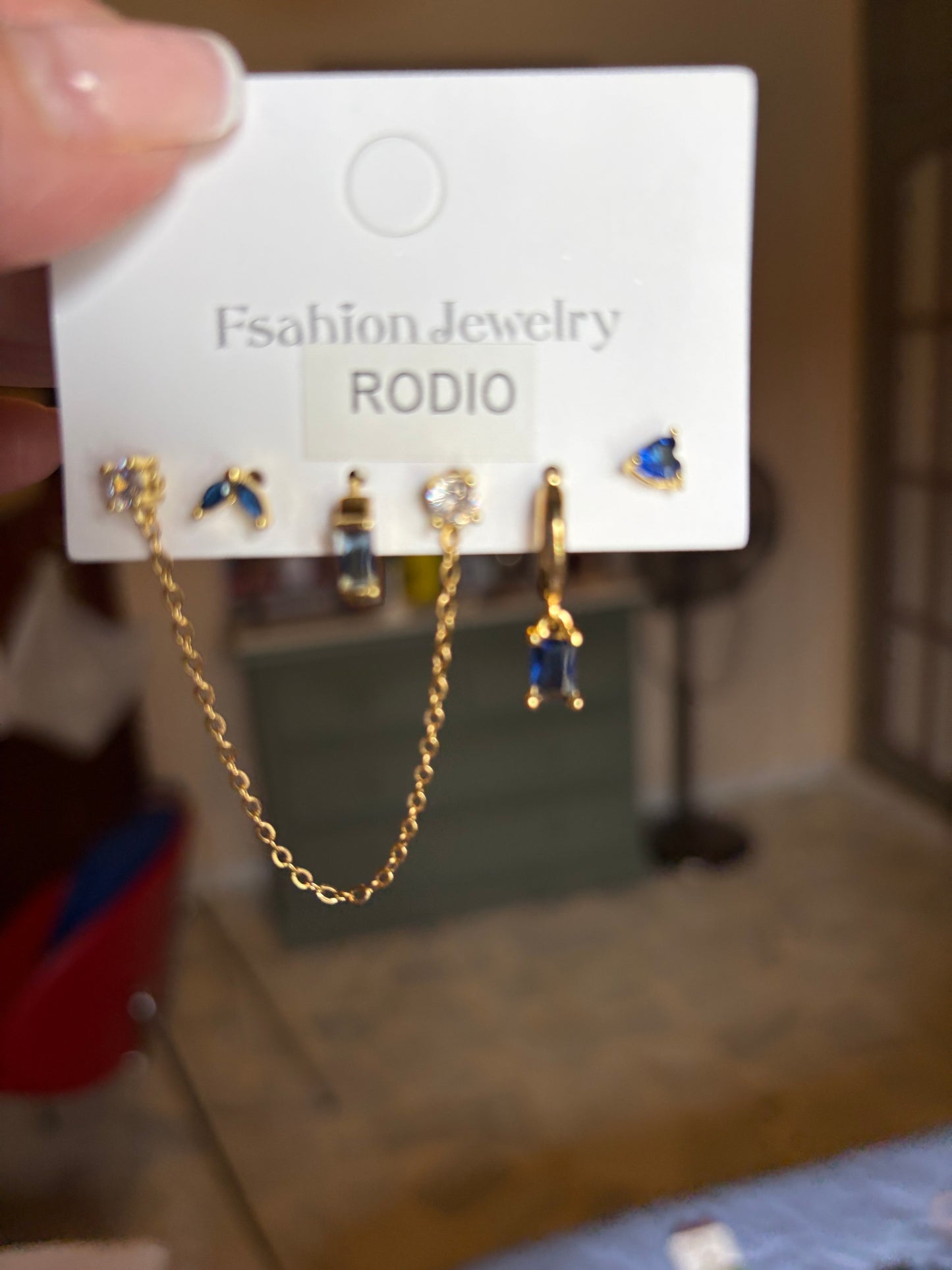 Set de Pendientes Minimalistas con Cadena y Dijes Brillantes – Rodio/Dorado (Varias Combinaciones)