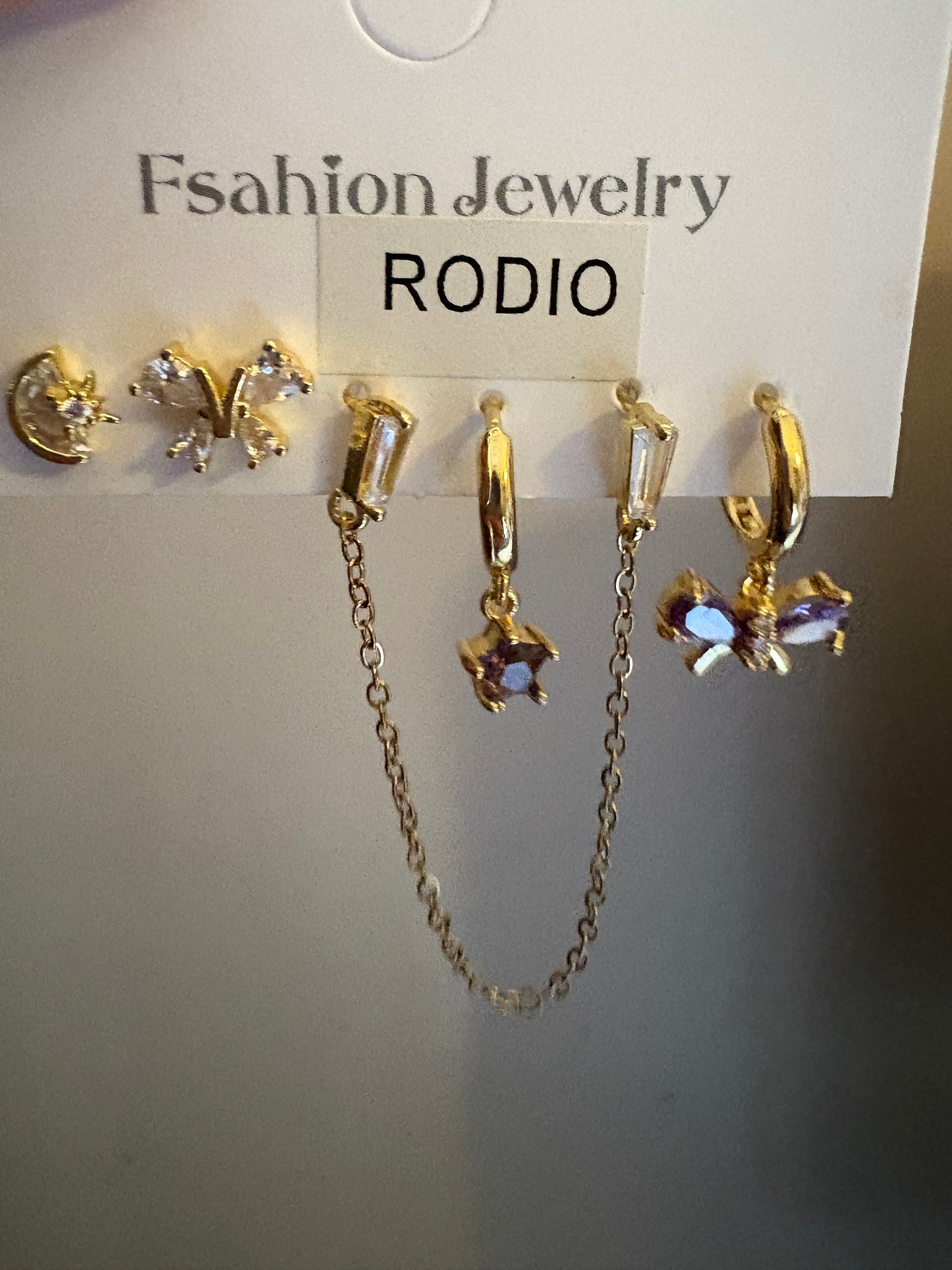 Set de Pendientes Minimalistas con Cadena y Dijes Brillantes – Rodio/Dorado (Varias Combinaciones)