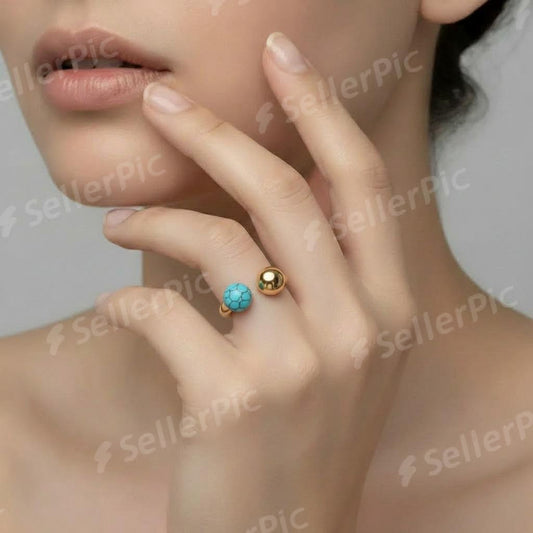 Anillo Abierto con Turquesa de Imtiación y Detalle de Gota Pulida en Baño de Oro