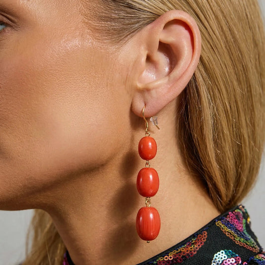 Pendientes Largos Triple Cuenta Coral y Oro - Colección Gala