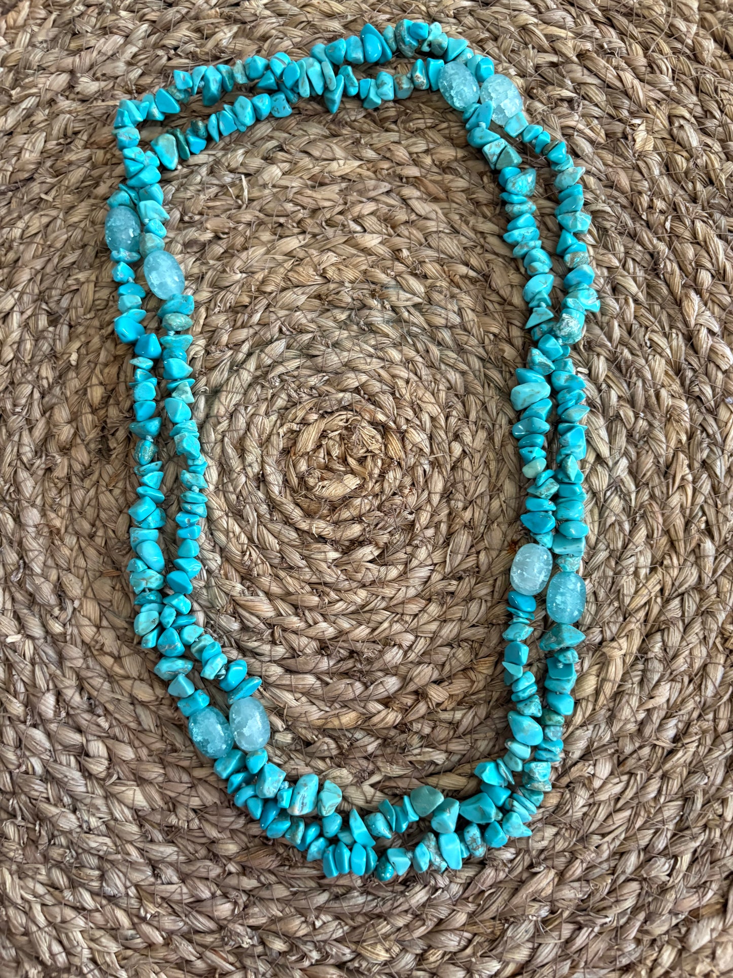 Collar Boho de Piedras Irregulares y Cuentas de Resina (2 colores)