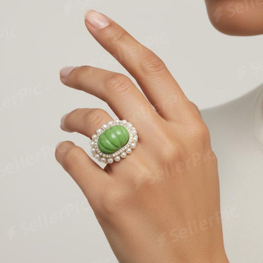 Anillo Vintage Maxi con Cabujón Tallado y Detalles en Perlas (2 tonos)