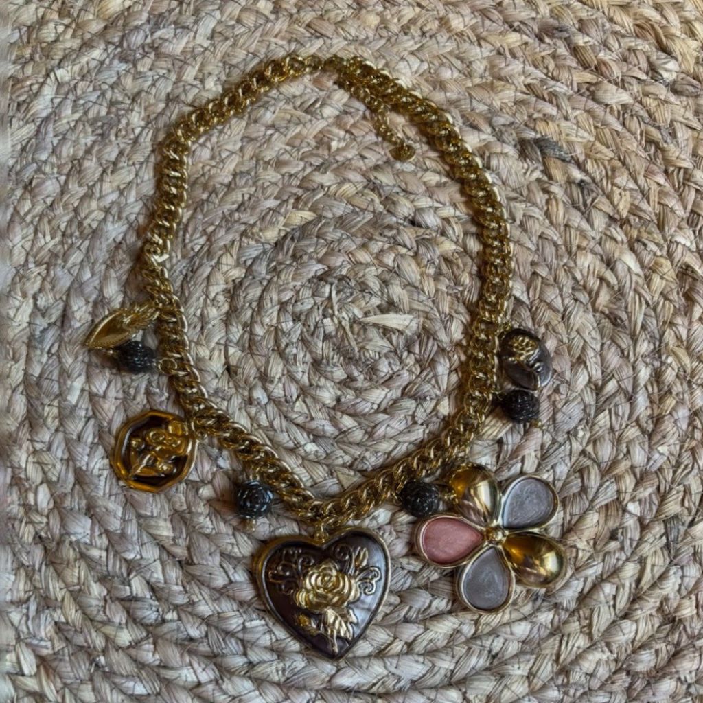 Collar “Corazón” – Keka Durán